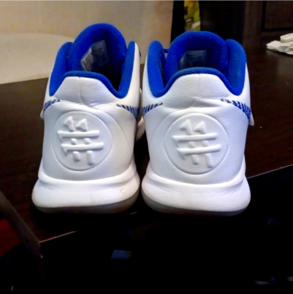 OG KYRIE IRVING SNEAKERS SZ 11 - Picture 4 of 8